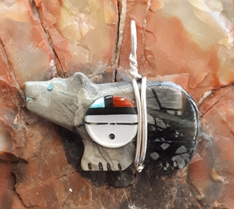 Pendentif patte d'ours